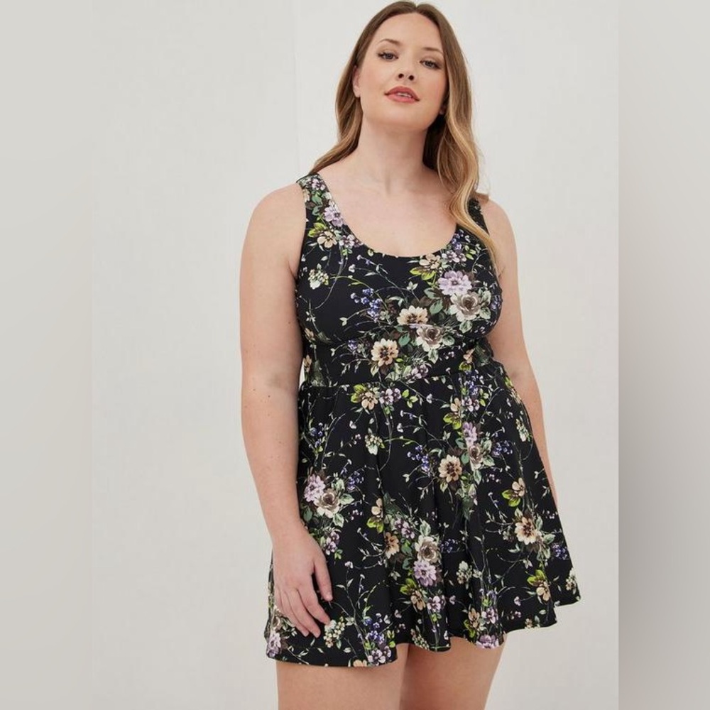 Torrid Black Floral Scoop Neck Swim Dress Sz.‎ 2 (2X, 18-20)
